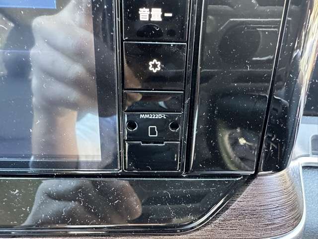 日産 ノートオーラ １．２ Ｇ レザーエディション R4年 (東海) 99