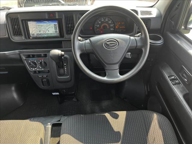 ダイハツ ハイゼットカーゴ ６６０ スローパー ＳＡＩＩＩ リヤシートレス仕様 折リ畳ミ補助シート付キ R1年 (関東) 99