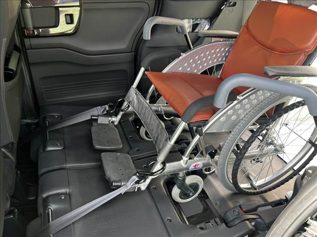 ホンダ Ｎ　ＢＯＸ カスタム ６６０ Ｇ スロープ Ｌ ホンダセンシング 車イス専用装備装着車 H30年 (関東) 99