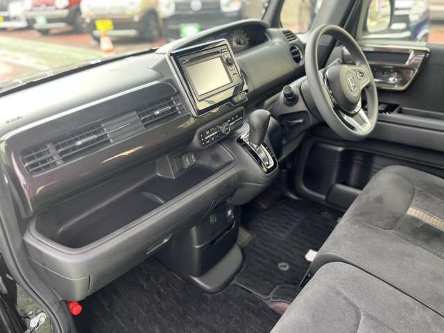 ホンダ Ｎ　ＢＯＸ カスタム ６６０ Ｇ スロープ Ｌ ホンダセンシング 車イス専用装備装着車 H30年 (関東) 99