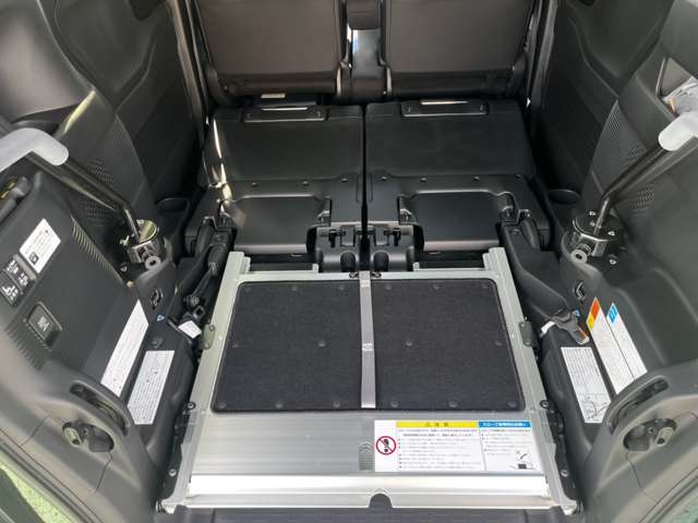 ホンダ Ｎ　ＢＯＸ カスタム ６６０ Ｇ スロープ Ｌ ホンダセンシング 車イス専用装備装着車 H30年 (関東) 99