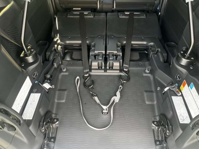 ホンダ Ｎ　ＢＯＸ カスタム ６６０ Ｇ スロープ Ｌ ホンダセンシング 車イス専用装備装着車 H30年 (関東) 99