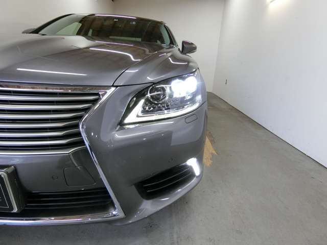 レクサス ＬＳハイブリッド ６００Ｈ バージョンＣ Ｉパッケージ ４ＷＤ H24年 (中国) 99