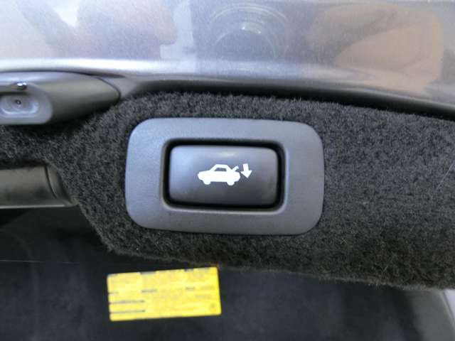 レクサス ＬＳハイブリッド ６００Ｈ バージョンＣ Ｉパッケージ ４ＷＤ H24年 (中国) 99