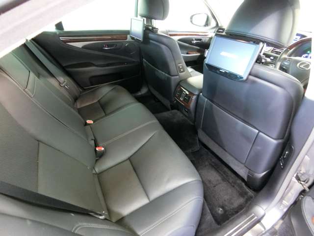 レクサス ＬＳハイブリッド ６００Ｈ バージョンＣ Ｉパッケージ ４ＷＤ H24年 (中国) 99