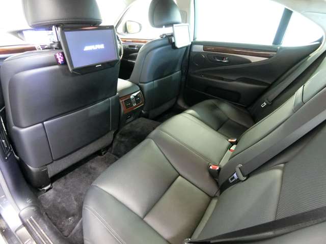 レクサス ＬＳハイブリッド ６００Ｈ バージョンＣ Ｉパッケージ ４ＷＤ H24年 (中国) 99