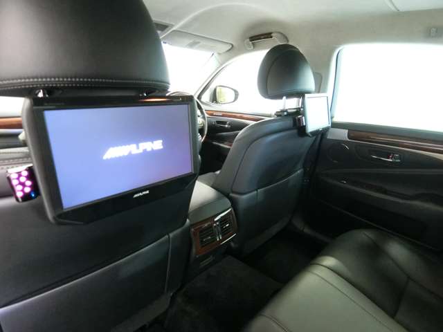 レクサス ＬＳハイブリッド ６００Ｈ バージョンＣ Ｉパッケージ ４ＷＤ H24年 (中国) 99