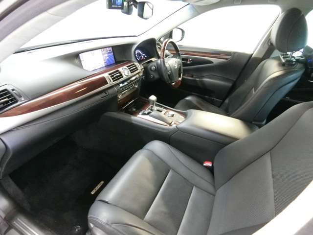 レクサス ＬＳハイブリッド ６００Ｈ バージョンＣ Ｉパッケージ ４ＷＤ H24年 (中国) 99