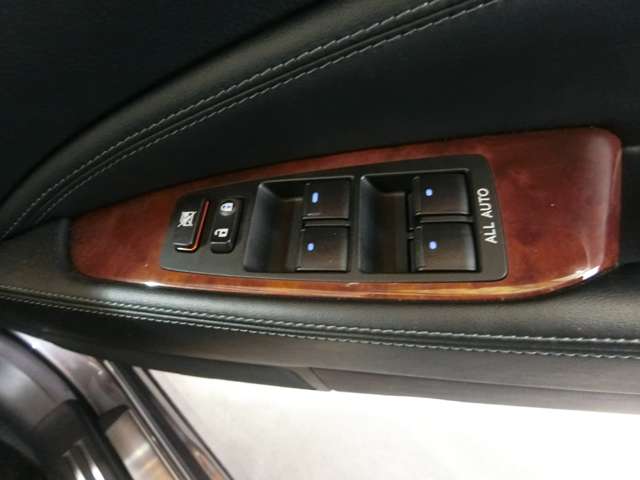 レクサス ＬＳハイブリッド ６００Ｈ バージョンＣ Ｉパッケージ ４ＷＤ H24年 (中国) 99