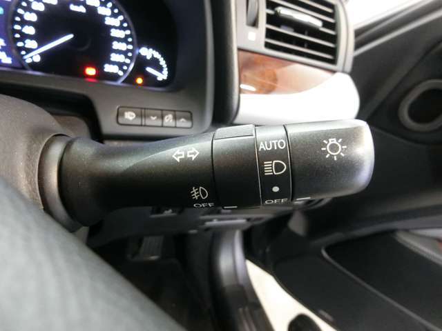 レクサス ＬＳハイブリッド ６００Ｈ バージョンＣ Ｉパッケージ ４ＷＤ H24年 (中国) 99