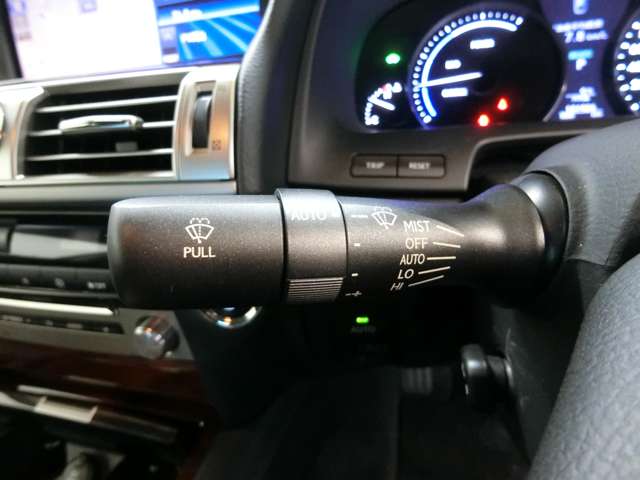 レクサス ＬＳハイブリッド ６００Ｈ バージョンＣ Ｉパッケージ ４ＷＤ H24年 (中国) 99