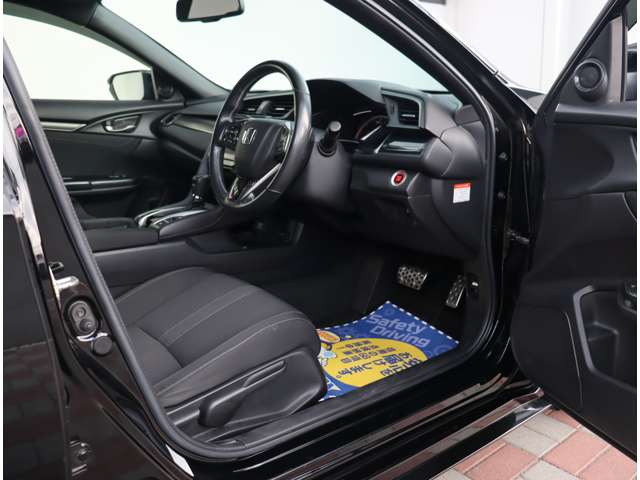 ホンダ シビック １．５ H29年 (関東) 99