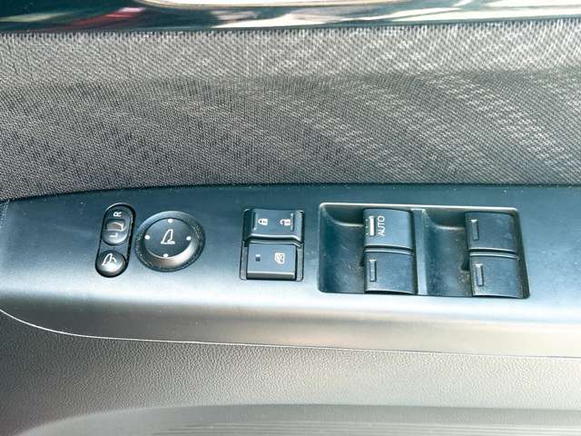 ホンダ Ｎ　ＢＯＸ ６６０ カスタムＧ Ｌパッケージ H24年 (九州・沖縄) 99