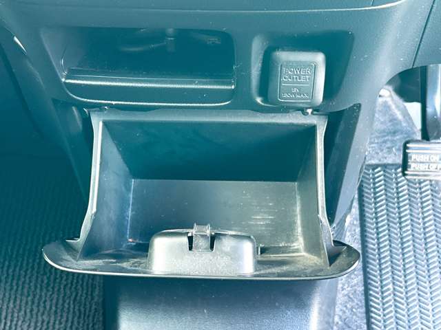 ホンダ Ｎ　ＢＯＸ ６６０ カスタムＧ Ｌパッケージ H24年 (九州・沖縄) 99