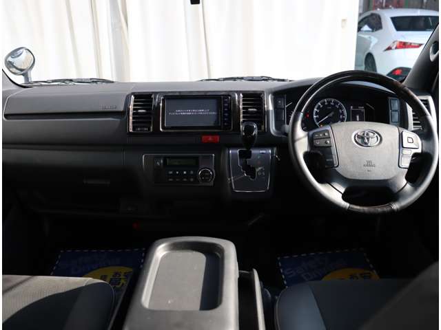 トヨタ ハイエースバン ２．０ スーパーＧＬ ダークプライムＩＩ ロングボディ R4年 (関東) 99