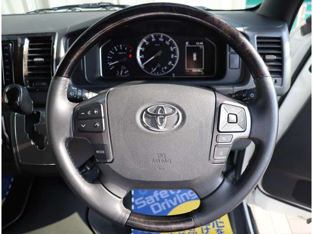 トヨタ ハイエースバン ２．０ スーパーＧＬ ダークプライムＩＩ ロングボディ R4年 (関東) 99