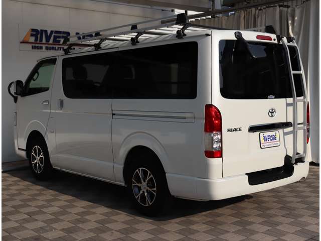 トヨタ ハイエースバン ２．０ スーパーＧＬ ダークプライムＩＩ ロングボディ R4年 (関東) 99