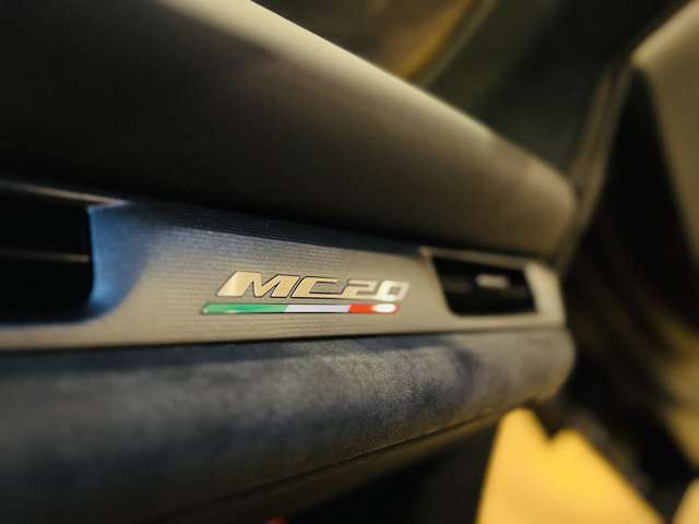 マセラティ ＭＣ２０ ３．０ R4年 (東海) 99