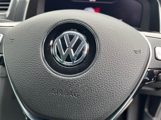 フォルクスワーゲン ゴルフ ＴＳＩ　コンフォートライン　マイスター R1年 (東北) 99