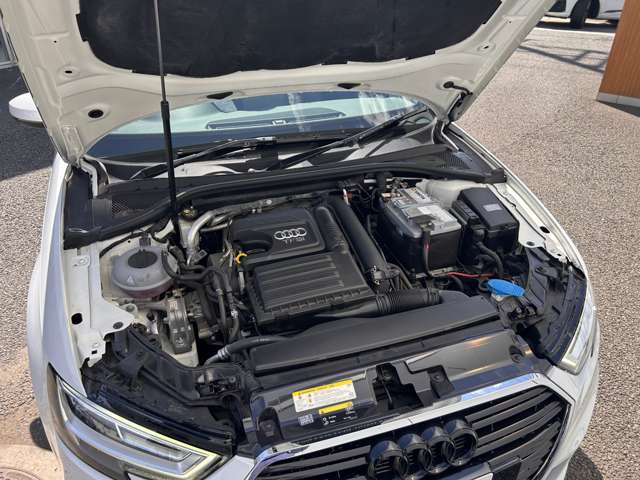 アウディ Ａ３　スポーツバック Ｓライン　ダイナミックリミテッド R1年 (東北) 99