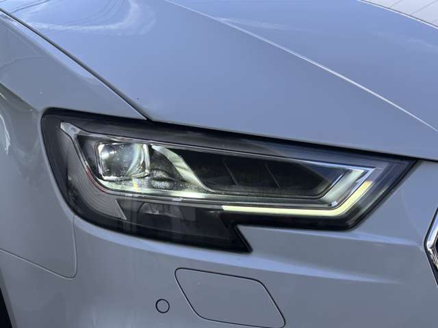 アウディ Ａ３　スポーツバック Ｓライン　ダイナミックリミテッド R1年 (東北) 99