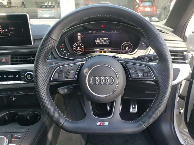 アウディ Ａ４　アバント ４５ ＴＦＳＩ クワトロ スポーツ Ｓラインパッケージ ４ＷＤ R1年 (東北) 99