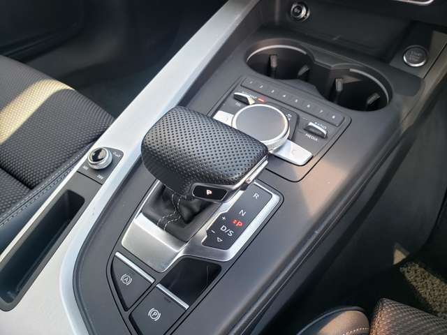 アウディ Ａ４　アバント ４５ ＴＦＳＩ クワトロ スポーツ Ｓラインパッケージ ４ＷＤ R1年 (東北) 99