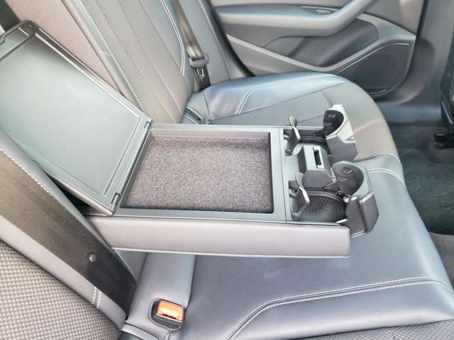 アウディ Ａ４　アバント ４５ ＴＦＳＩ クワトロ スポーツ Ｓラインパッケージ ４ＷＤ R1年 (東北) 99