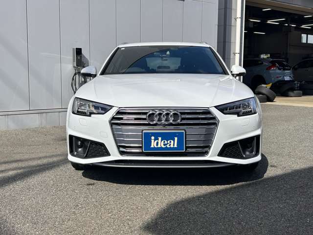 アウディ Ａ４　アバント ４５ ＴＦＳＩ クワトロ スポーツ Ｓラインパッケージ ４ＷＤ R1年 (東北) 99