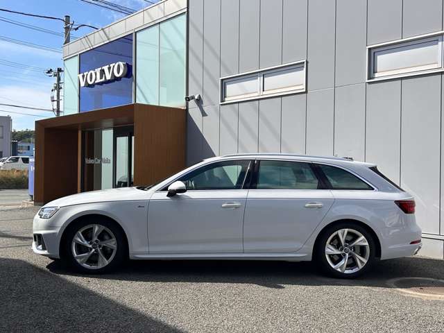 アウディ Ａ４　アバント ４５ ＴＦＳＩ クワトロ スポーツ Ｓラインパッケージ ４ＷＤ R1年 (東北) 99