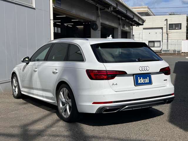 アウディ Ａ４　アバント ４５ ＴＦＳＩ クワトロ スポーツ Ｓラインパッケージ ４ＷＤ R1年 (東北) 99
