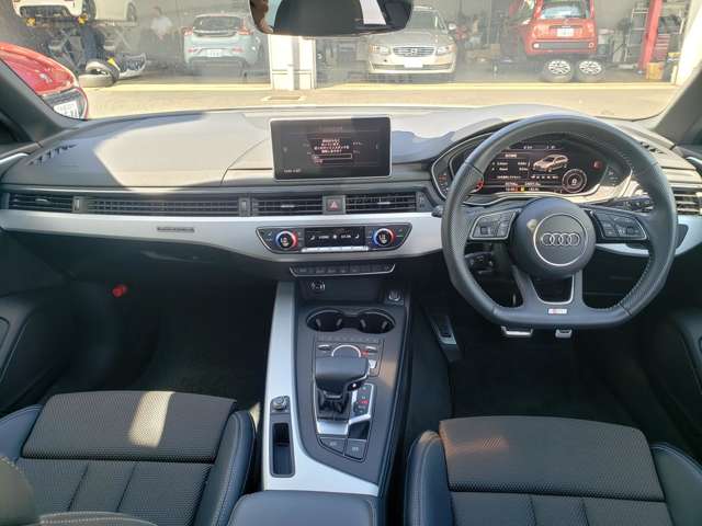 アウディ Ａ４　アバント ４５ ＴＦＳＩ クワトロ スポーツ Ｓラインパッケージ ４ＷＤ R1年 (東北) 99