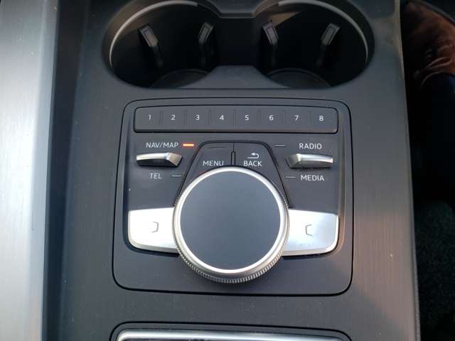 アウディ Ａ４　アバント ４５ ＴＦＳＩ クワトロ スポーツ Ｓラインパッケージ ４ＷＤ R1年 (東北) 99