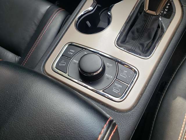 ジープ グランドチェロキー ７５ＴＨ アニバーサリー エディション ４ＷＤ H28年 (東北) 99