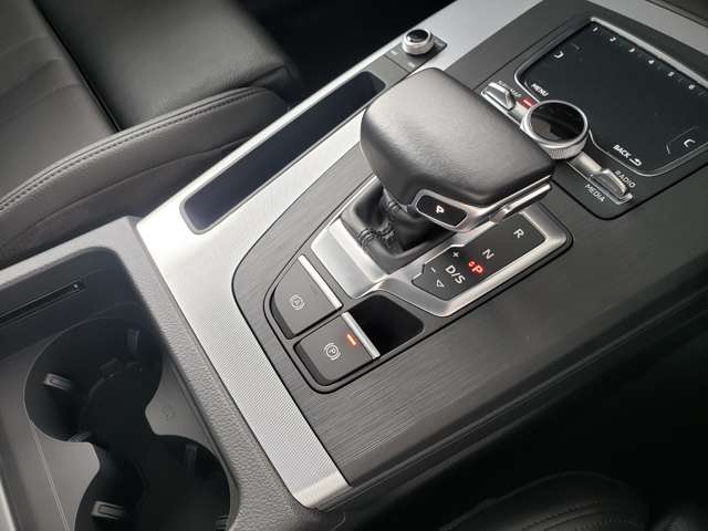 アウディ Ｑ５ ４０ ＴＤＩ クワトロ スポーツ ディーゼルターボ ４ＷＤ R1年 (東北) 99