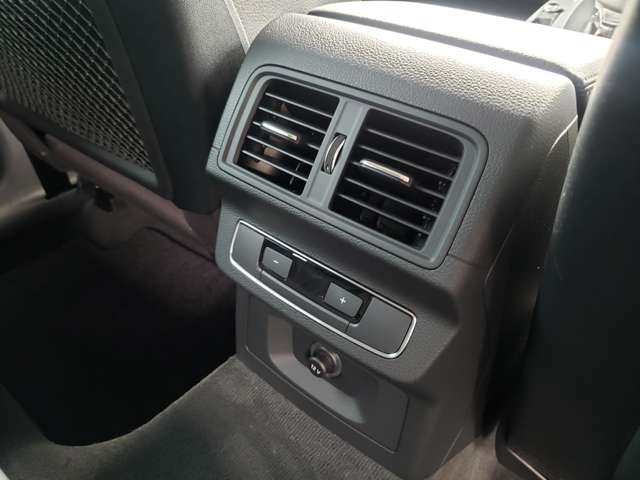 アウディ Ｑ５ ４０ ＴＤＩ クワトロ スポーツ ディーゼルターボ ４ＷＤ R1年 (東北) 99