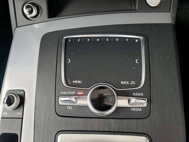 アウディ Ｑ５ ４０ ＴＤＩ クワトロ スポーツ ディーゼルターボ ４ＷＤ R1年 (東北) 99