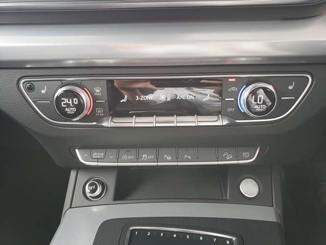 アウディ Ｑ５ ４０ ＴＤＩ クワトロ スポーツ ディーゼルターボ ４ＷＤ R1年 (東北) 99