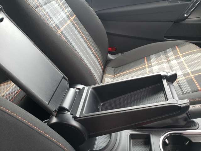 フォルクスワーゲン ザ　ビートル クラブ H28年 (東北) 99