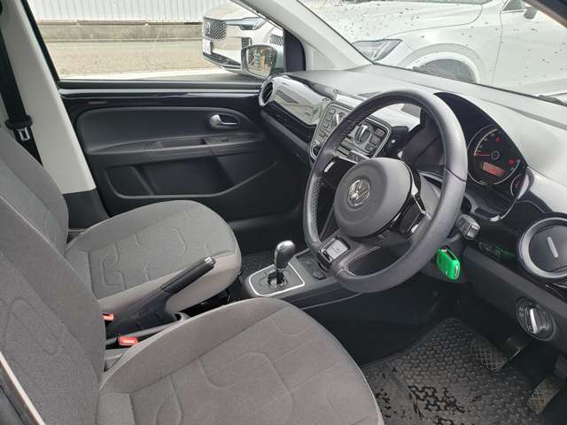 フォルクスワーゲン ＣＲＯＳＳ ＵＰ！ １．０ H28年 (東北) 99