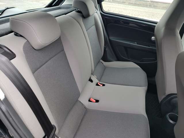 フォルクスワーゲン ＣＲＯＳＳ ＵＰ！ １．０ H28年 (東北) 99