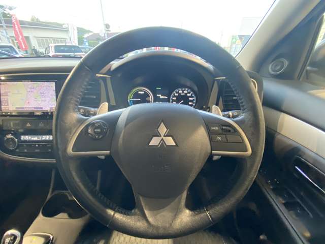 三菱 アウトランダーＰＨＥＶ ２．０ Ｇ ４ＷＤ H26年 (九州・沖縄) 99