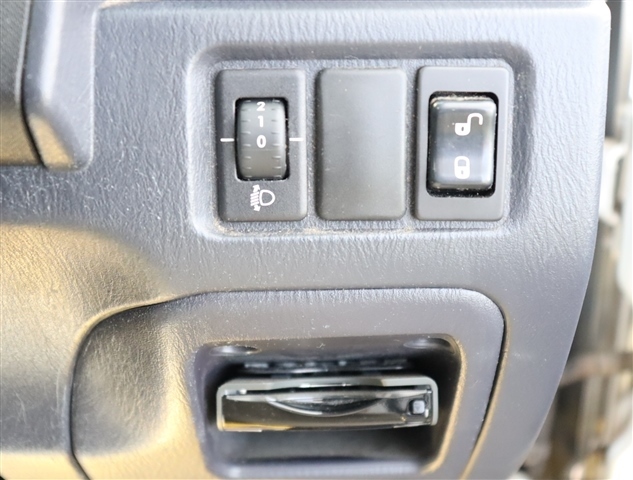 スバル サンバートラック ６６０ ＴＣ スーパーチャージャー 三方開 ４ＷＤ H22年 (関東) 99