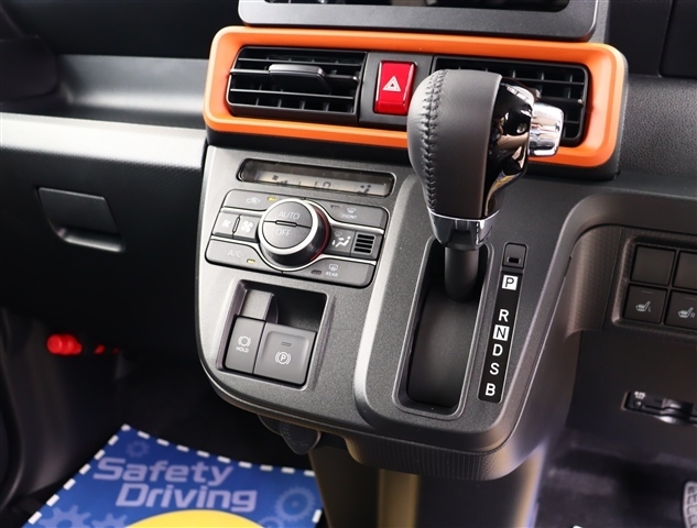 ダイハツ タント ６６０ ファンクロスターボ R7年 (関東) 99