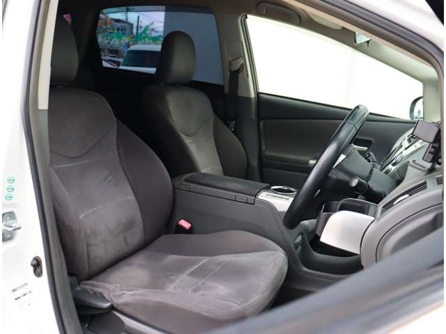 トヨタ プリウスΑ １．８ Ｇ H23年 (関東) 99