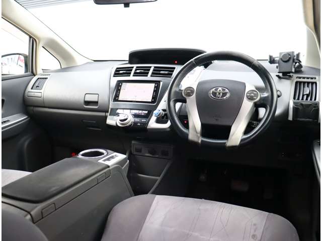 トヨタ プリウスΑ １．８ Ｇ H23年 (関東) 99