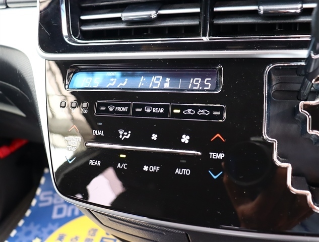 トヨタ エスティマ ２．４ アエラス プレミアム H28年 (関東) 99