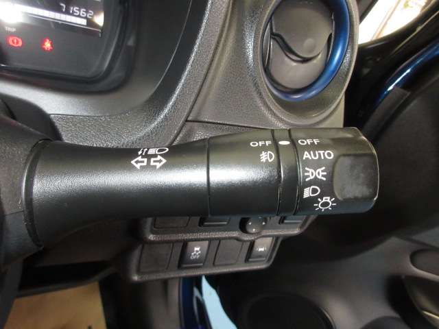 日産 ノート １．２ Ｅ－ＰＯＷＥＲ ＡＵＴＥＣＨ R2年 (九州・沖縄) 99