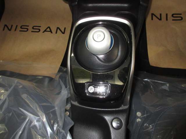 日産 ノート １．２ Ｅ－ＰＯＷＥＲ ＡＵＴＥＣＨ R2年 (九州・沖縄) 99