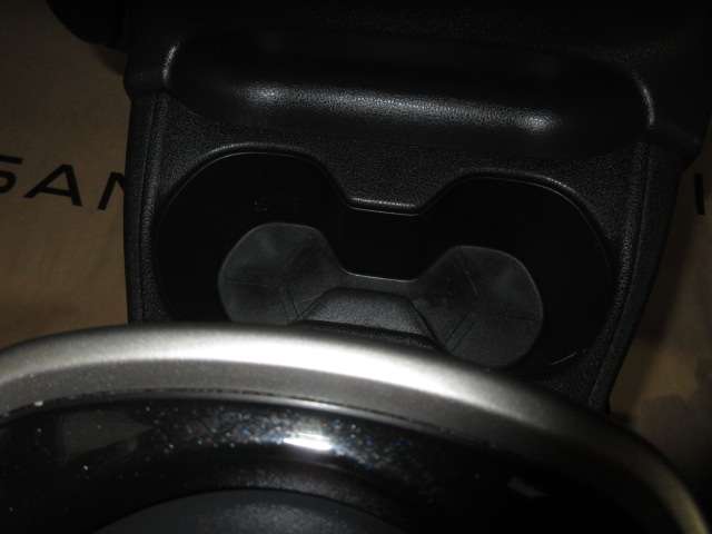 日産 ノート １．２ Ｅ－ＰＯＷＥＲ ＡＵＴＥＣＨ R2年 (九州・沖縄) 99